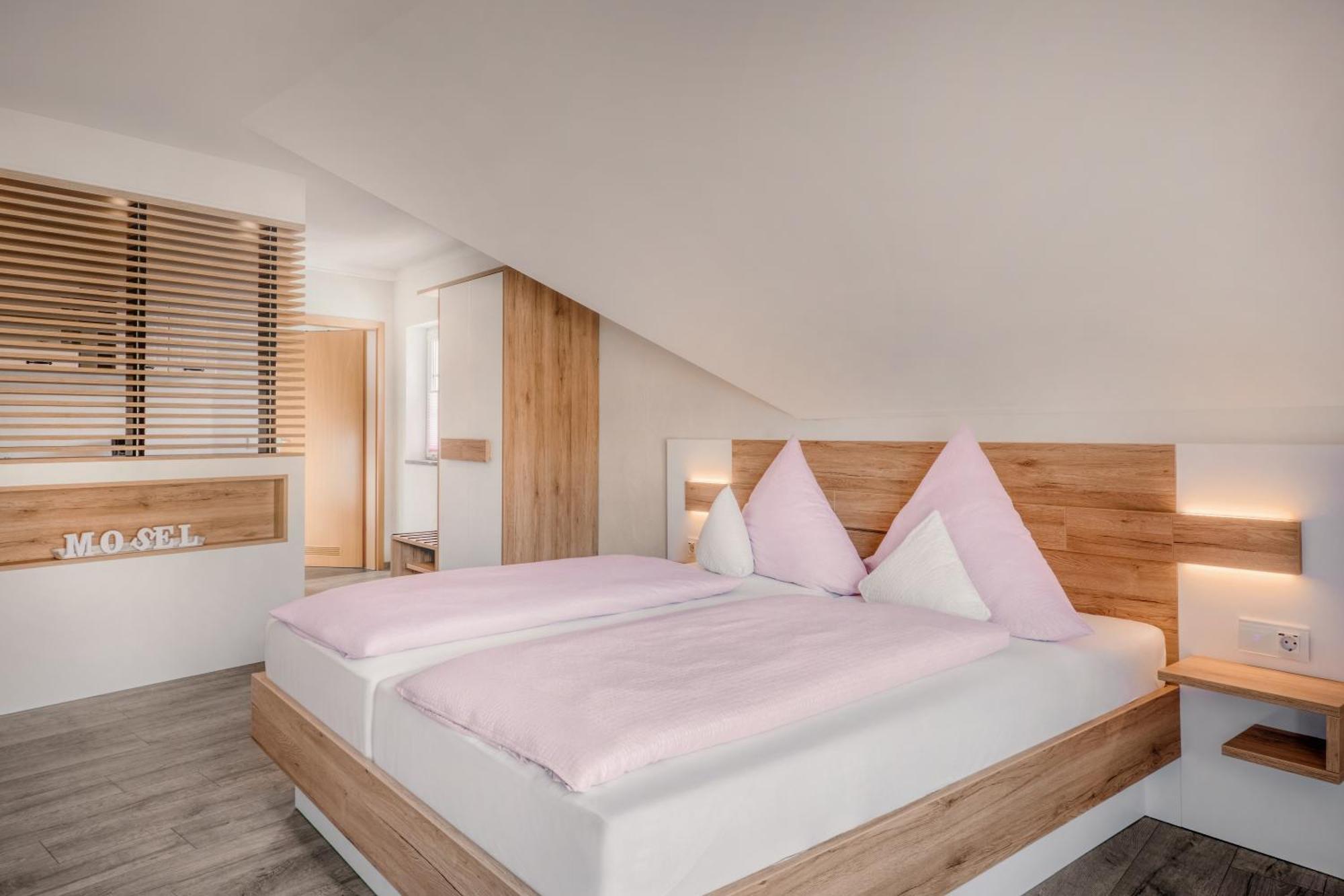Gaestehaus Knaup Трейс-Карден Екстериор снимка
